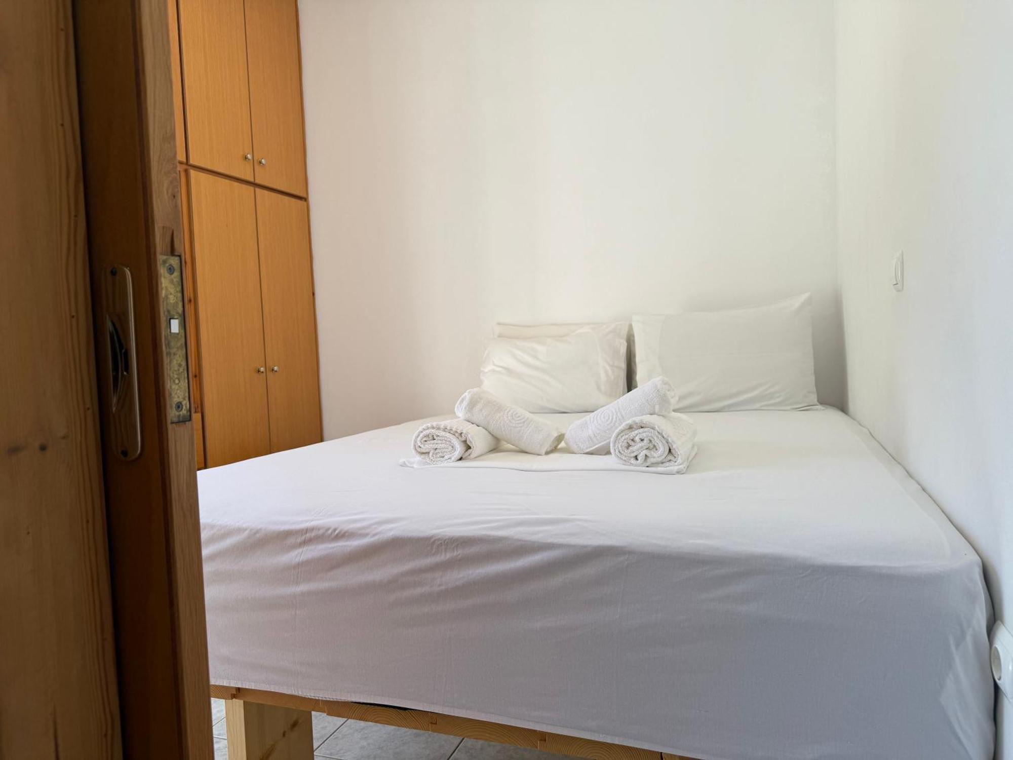 ολγα Apartment Kolonion